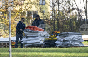 Австрийците са за по-твърда политика за даване на убежище, сочи проучване на Министерство на вътрешните работи Австрийците са за по-твърда политика за даване на убежище, сочи проучване на Министерство на вътрешните работи