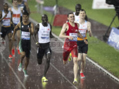 Американецът Джош Хоуи постави нов световен рекорд в бягането на 800 метра в зала