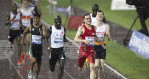 Американецът Джош Хоуи постави нов световен рекорд в бягането на 800 метра в зала