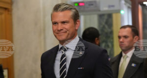 Американската блокада на венецуелските петролни танкери остава в пълна сила "навсякъде по света", каза министърът на отбраната на САЩ