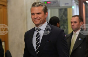 Американската блокада на венецуелските петролни танкери остава в пълна сила "навсякъде по света", каза министърът на отбраната на САЩ