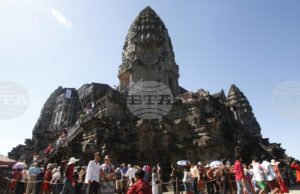 Археолози ще реставрират кула на храм в Ангкор