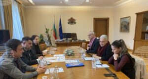 Атанас Зафиров и Седа Кузуджу, представител на Върховния комисариат за бежанците на ООН, обсъдиха въпросите за миграцията и бежанците у нас