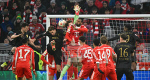 Аугсбург нанесе първа загуба на Байерн Мюнхен за сезона в Бундеслигата