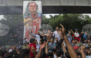 Бангладеш разкритикува Индия, че е позволила на бившата министър-председателка Шейх Хасина да изнесе публична реч в Делхи Бангладеш разкритикува Индия, че е позволила на бившата министър-председателка Шейх Хасина да изнесе публична реч в Делхи