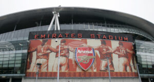 Бившият германски защитник Пер Мертезакер напуска ръководния си пост в Академията на Арсенал