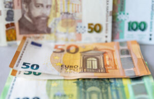 Близо половината левове вече са изтеглени от обращение Лев/евро