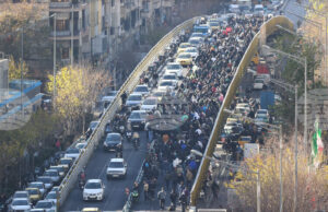 Болница в Техеран е била засегната от сълзотворен газ при разпръскване на протести, съобщава агенция ИСНА Болница в Техеран е била засегната от сълзотворен газ при разпръскване на протести, съобщава агенция ИСНА