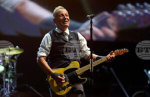 Брус Спрингстийн се обяви срещу Доналд Тръмп с песен, озаглавена Streets of Minneapolis