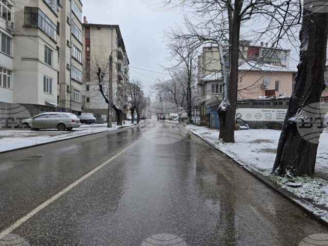 В Ловешка област пътищата са опесъчени и са проходими при В Ловешка област пътищата са опесъчени и са проходими при зимни условия