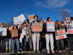 В САЩ бе арестувана жена, организирала протест, прекъснал литургия в църква в Минесота