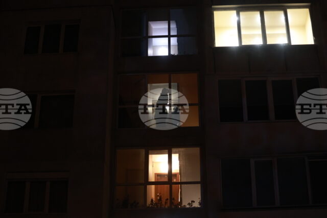 В апартамент на възрастно семейство в Пловдив е станал пожар, хората са с леки изгаряния