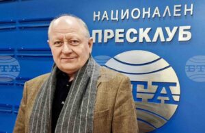 В книгата "Световидение" на писателя и журналист Станчо Пенчев са включени приказки, поетични и по-философски фрагменти