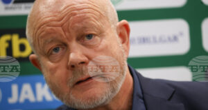 Важното е, че отборът играе добре, но трябва да създаваме повече положения, каза треньорът на Лудогорец Хьогмо