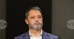 Веднага ще върнем мандата, за да спестим време и изборите да се проведат по-бързо, каза депутатът от ГЕРБ Делян Добрев