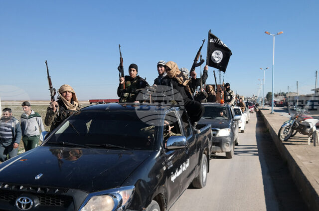 Великобритания и Франция са нанесли въздушен удар по обект на „Ислямска държава“ в Сирия, съобщи Лондон