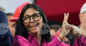 Временната президентка на Венецуела обяви, че е разговаряла по телефона с индийския премиер; обсъдили са "енергийно сътрудничество"