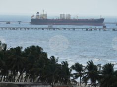 Възстановяването на петролния сектор на Венецуела може да отнеме 10 годни и да струва 100 млрд. долара, според анализи