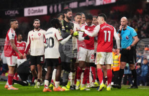 Габриел Мартинели се е извинил на Конър Брадли от Ливърпул заради неспортсменската си реакция си в края на мача