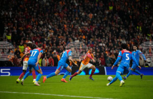 Галатасарай измъкна точка от Атлетико Мадрид с автогол, Франкфурт загуби срещу Карабах и няма да играе в плейофите