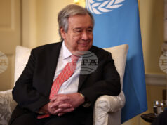 Генералният секретар на ООН заяви, че световните проблеми няма да бъдат решени от една-единствена сила, която „да командва“ Генералният секретар на ООН заяви, че световните проблеми няма да бъдат решени от една-единствена сила, която "да командва"