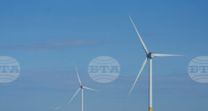 Германската компания Ер Ве Е спечели най‑големите офшорни вятърни договори във Великобритания с осигурен капацитет от почти 7 гигавата