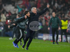 Гол на вратаря на Бенфика с глава в последните секунди класира тима напред в Шампионска лига Гол на вратаря на Бенфика Анатолий Трубин с глава в последните секунди срещу Реал Мадрид класира тима от Лисабон напред в Шампионската лига