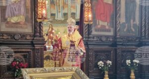 Господи, благослови настъпващата година с твоята благост и човеколюбие, каза Старозагорският митрополит Киприан в молебен за Новата година