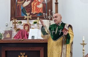 Да вървим по пътя и светлината, показани ни с Рождеството на Божия син, каза дякон Вартан Ананян в арменската църква „Сурп Агоп” в Ямбол