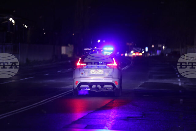 Двама души са пострадали леко при катастрофа на столичния бул. "Александър Малинов"