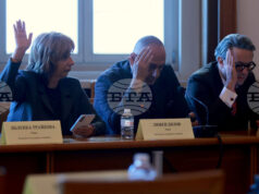 Депутатът Любен Дилов повдигна въпроса дали е необходима законодателна инициатива за определяне на тарифа за препредаване на аудиовизуални произведения