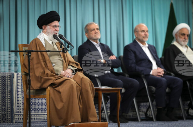 Доналд Тръмп каза, че е "време да се помисли за ново ръководство в Иран"