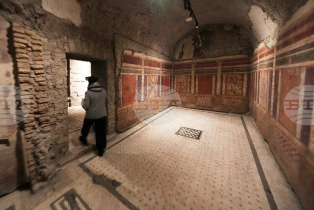 Древен римски дом отваря врати за обществеността с дистанционни обиколки Древен римски дом отваря врати за обществеността с дистанционни обиколки с екскурзовод