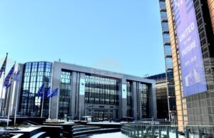 ЕК ще предложи до края на годината прекратяване на вноса на руски петрол и предвижда да се въведе пълна забрана за руските енергийни източници