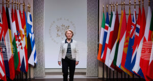 ЕС и Великобритания се ангажират да подкрепят суверенитета на Дания и Гренландия, заяви Фон дер Лайен