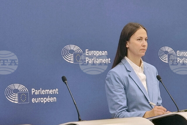 Ева Майдел: Целта на цифровите регулации на ЕС не са глобите, а спазването на правилата от платформите