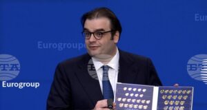 Еврогрупата приветства България за плавното въвеждане на еврото
