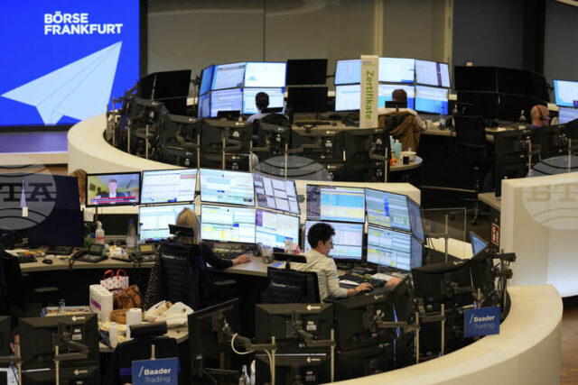 Европейските борси затвориха в преобладаващо отрицателна територия в края на седмица, преминала под знака на форума в Давос