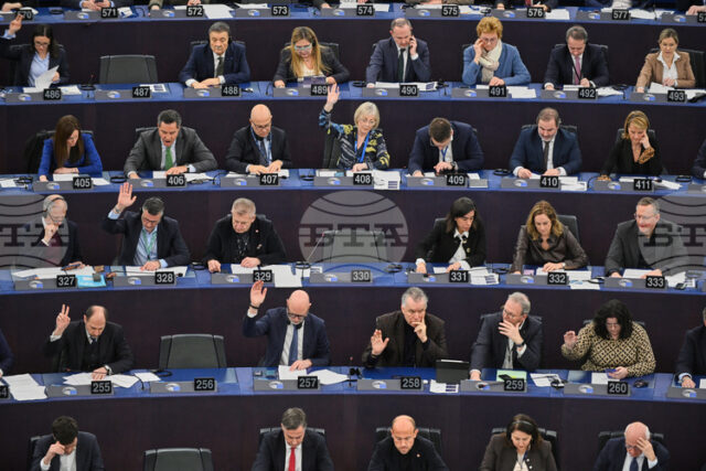 Европейският парламент замрази ратифицирането на търговското споразумение между ЕС и САЩ