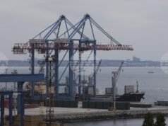 Един човек загина при руско нападение срещу пристанища в Одеска област днес, обяви областният управител; най-малко 8 са пострадалите Един човек загина при руско нападение срещу пристанища в Одеска област днес, обяви областният управител; най-малко 8 са пострадалите