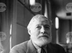 Екземпляр на „Старецът и морето“ с последното ръкописно посвещение на Хемингуей бе предаден на Нобеловия музей в Стокхолм Екземпляр на „Старецът и морето“ с последното ръкописно посвещение на Хемингуей бе предаден на Нобеловия музей в Стокхолм