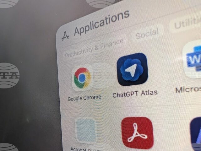 Законодателен акт за изкуствения интелект България все още няма надзор Законодателен акт за изкуствения интелект
България все още няма надзор над високорисковите системи с изкуствен интелект, не е ясно и какви са санкциите по Акта за ИИ, според отговори на МЕУ до БТА