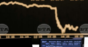 Заплахите на Доналд Тръмп да увеличи митата за някои страни в Европа заради Гренландия предзивикаха понижения на европейските борсови индекси