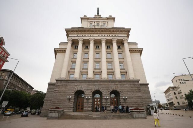 Започва новата пленарна сесия на парламента, депутатите ще разгледат промени Народно събрание