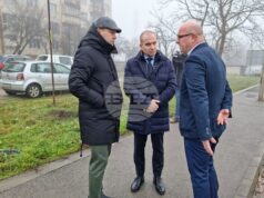 Започва спешно ограждане на жп линията, минаваща през Враца, предстои изграждането и на два подлеза Започва спешно ограждане на жп линията, минаваща през Враца, предстои изграждането и на два подлеза