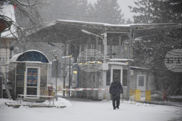 Заради лоши метеорологични условия не се пропускат товарни автомобили през сръбския пункт, съпределен на КГПП „Стрезимировци“, съобщи „Гранична полиция"