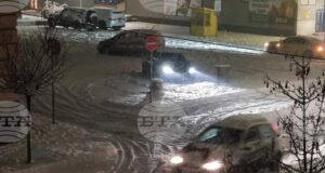 Заради обилния снеговалеж в Кюстендилско са въведени ограничения за движението на автомобили над 12 тона