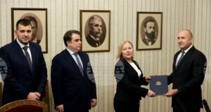 И вторият мандат – неуспешен: От ПП-ДБ го върнаха на президента нереализиран