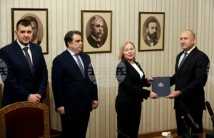 И вторият мандат – неуспешен: От ПП-ДБ го върнаха на президента нереализиран