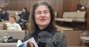 Изкуственият интелект може и да сe научи добре да анализира, но не и да пресъздава чувство, каза в Хасково писателката Светлана Николова